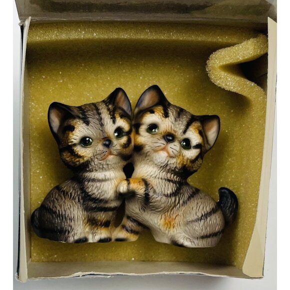 VTG 1983 Lot 2 HOUSE OF GLOBAL ART 2" The Harvey Knox Kingdom CAT FIGURINES +Box - Picture 5 of 8